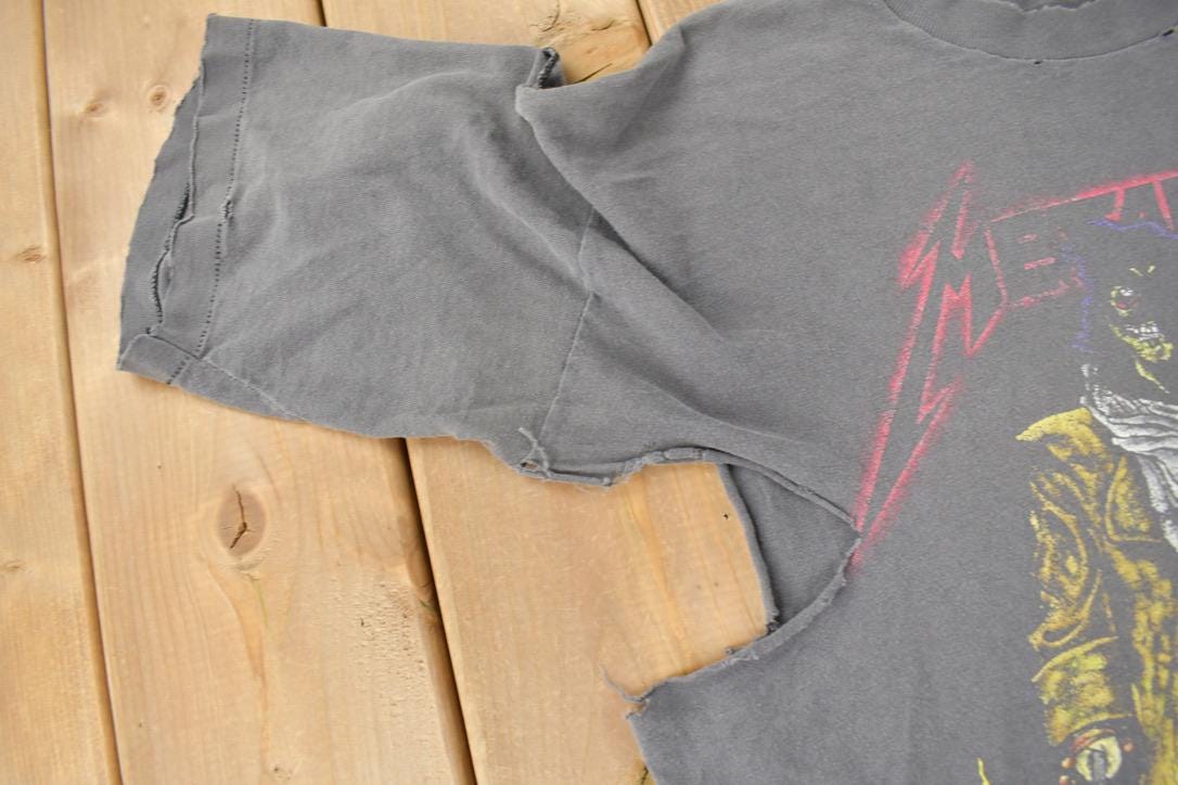 Vintage 1990s Metallica Thrashed Graphic T-shirt / Band Tee / 90s Metallica / Band Tee / Premium Vintage / Size XL