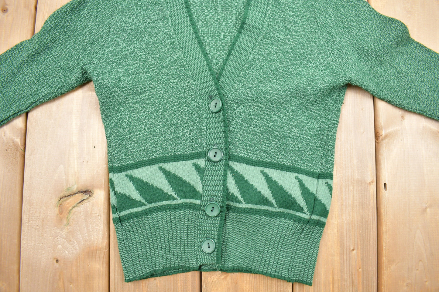 Vintage 1970s New World Acrylic Cardigan Sweater / Vintage Cardigan / Button Up / Green Cardigan