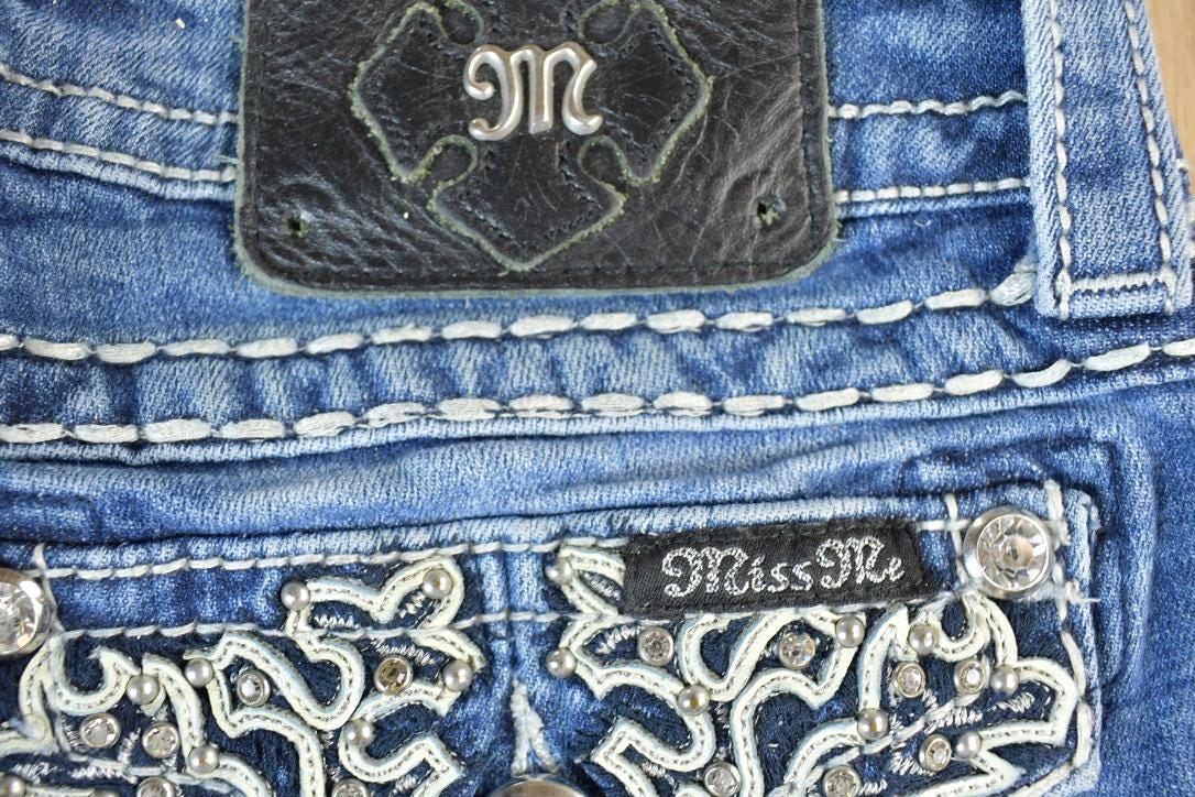 Vintage Y2K Miss Me Bedazzled Low Rise Jeans Size 27x31