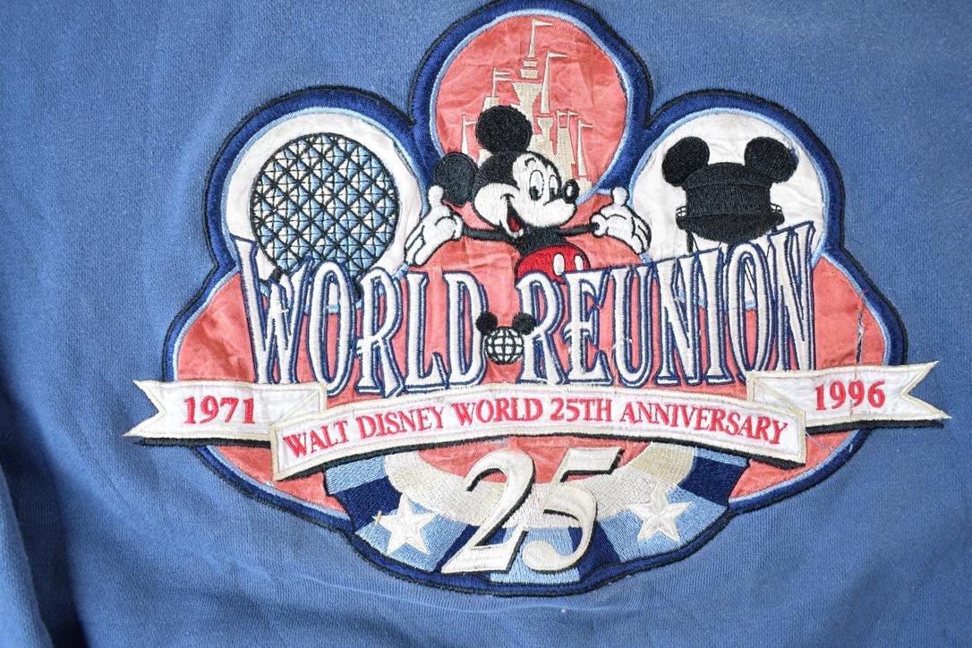 Vintage 1996 Walt Disney World 25th Anniversary Mickey Mouse Crewneck