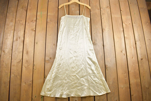 Vintage 1970s Silk Slip Dress / True Vintage Slip / Retro Womenswear / Mod Fashion / Nightie / Night Gown / Midi / Spaghetti