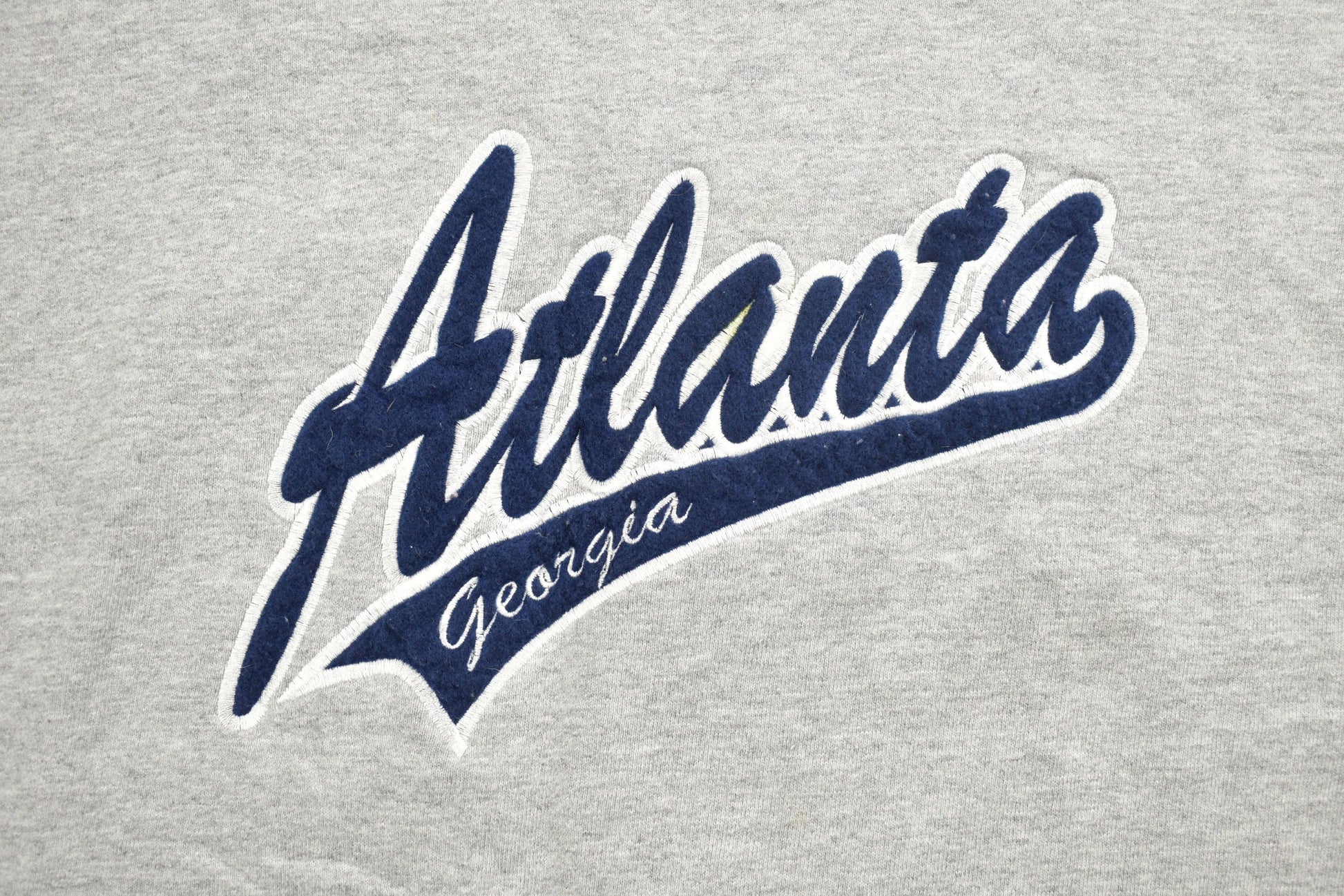 Vintage 1990s Atlanta Georgia Embroidered Theme Crewneck Sweatshirt / 90s Crewneck / Souvenir Sweater / Streetwear / Travel And Vacation