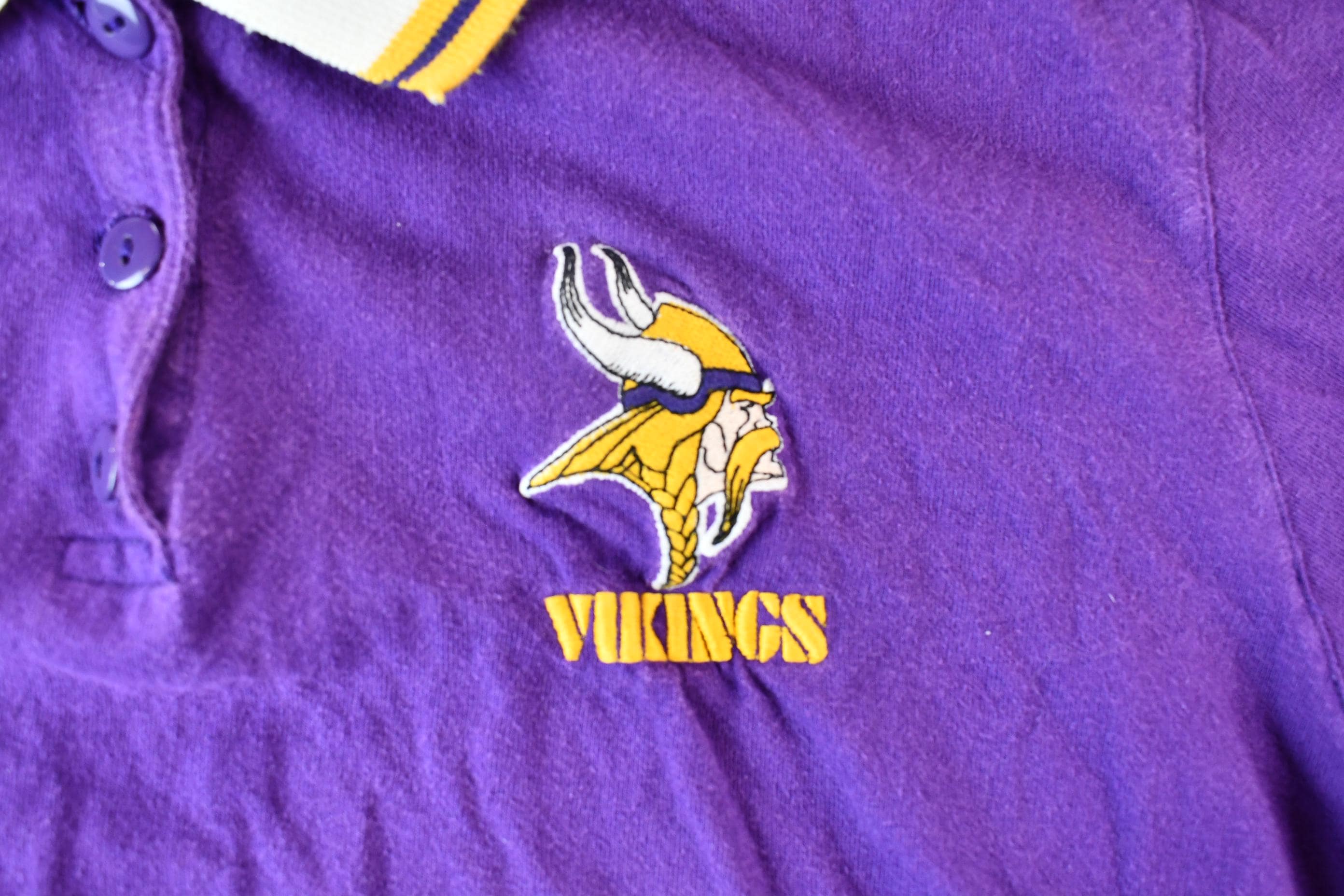 Vintage 1990s Minnesota Vikings NFL Football Embroidered Logo Gameday Polo Shirt