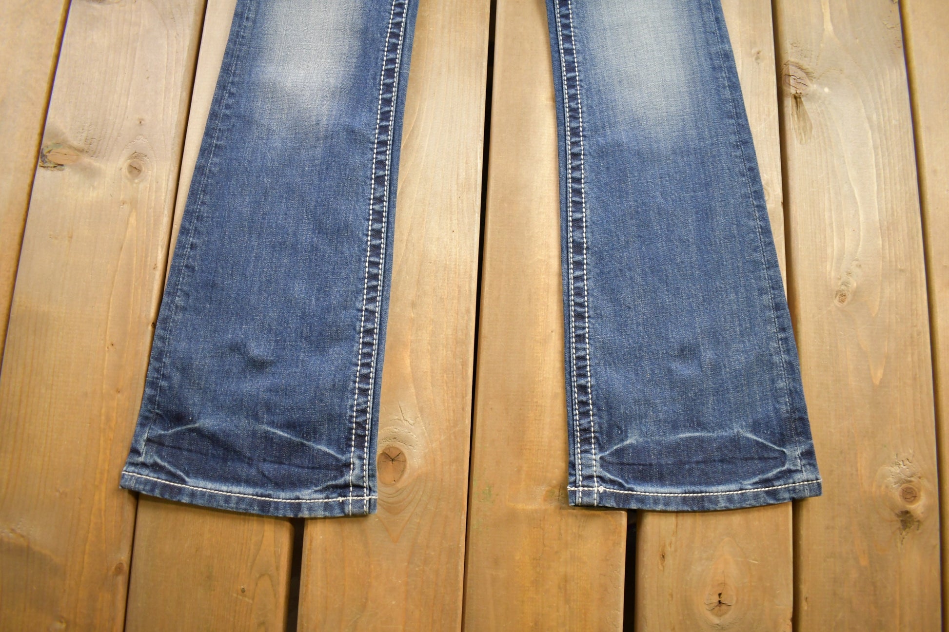 Vintage Y2K Miss Me Bedazzled Low Rise Jeans Size 26x32