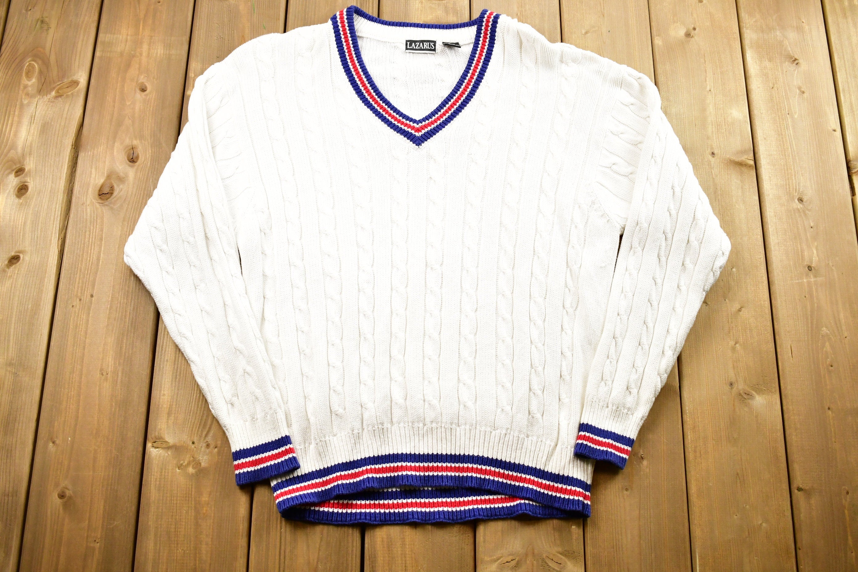 Vintage 1990s 3D Cable Knit Pattern V-Neck Sweater /