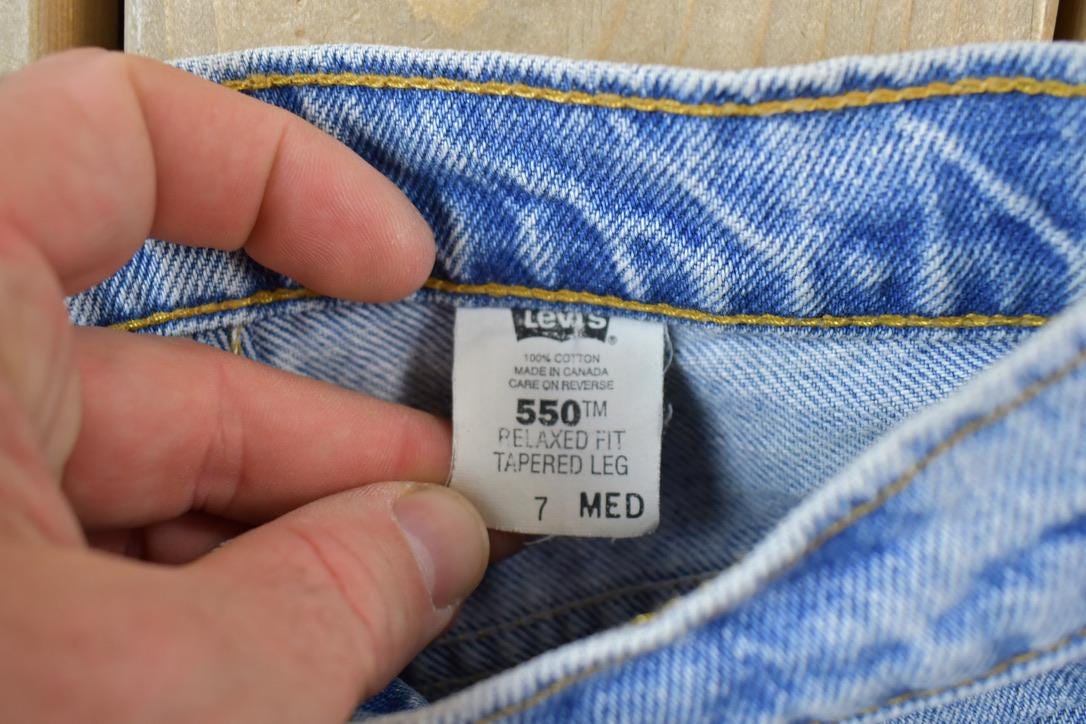 Vintage 1990s Levi Strauss 550 Denim Jeans Size 26 x 29