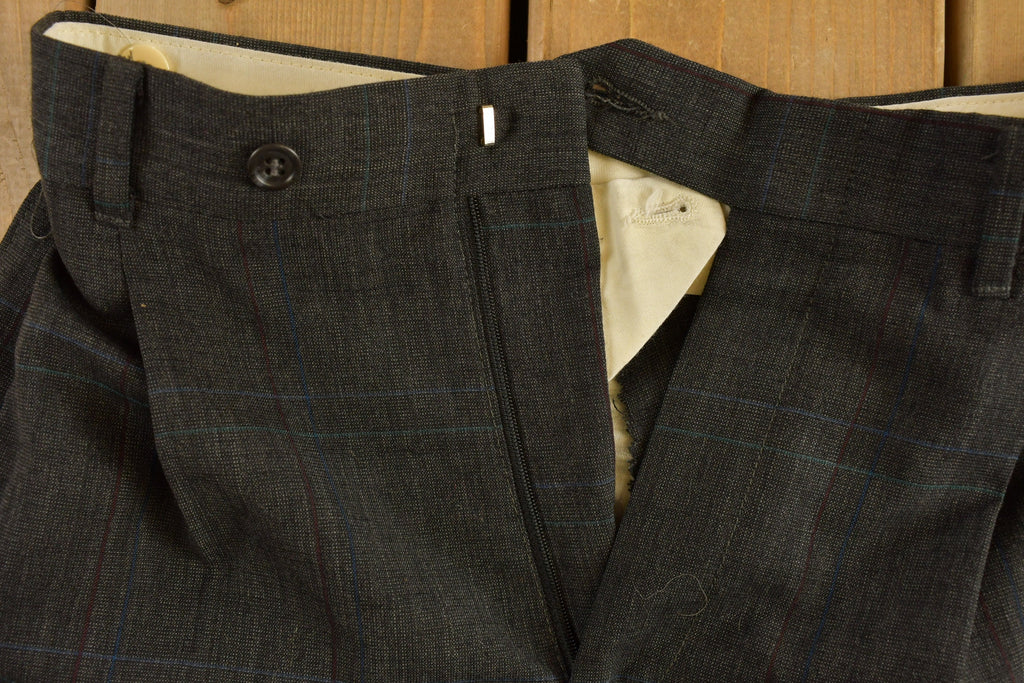 Vintage 1980s Levi's Pleated Plaid Pants Size 29 x 28