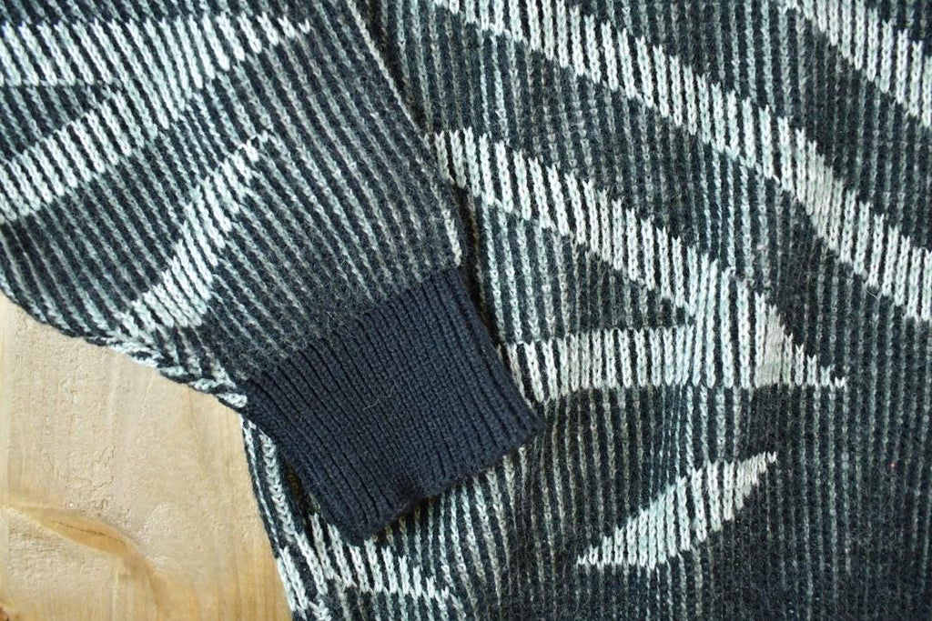 Vintage 1990s Pause Knit Abstract Pattern Crewneck Sweater