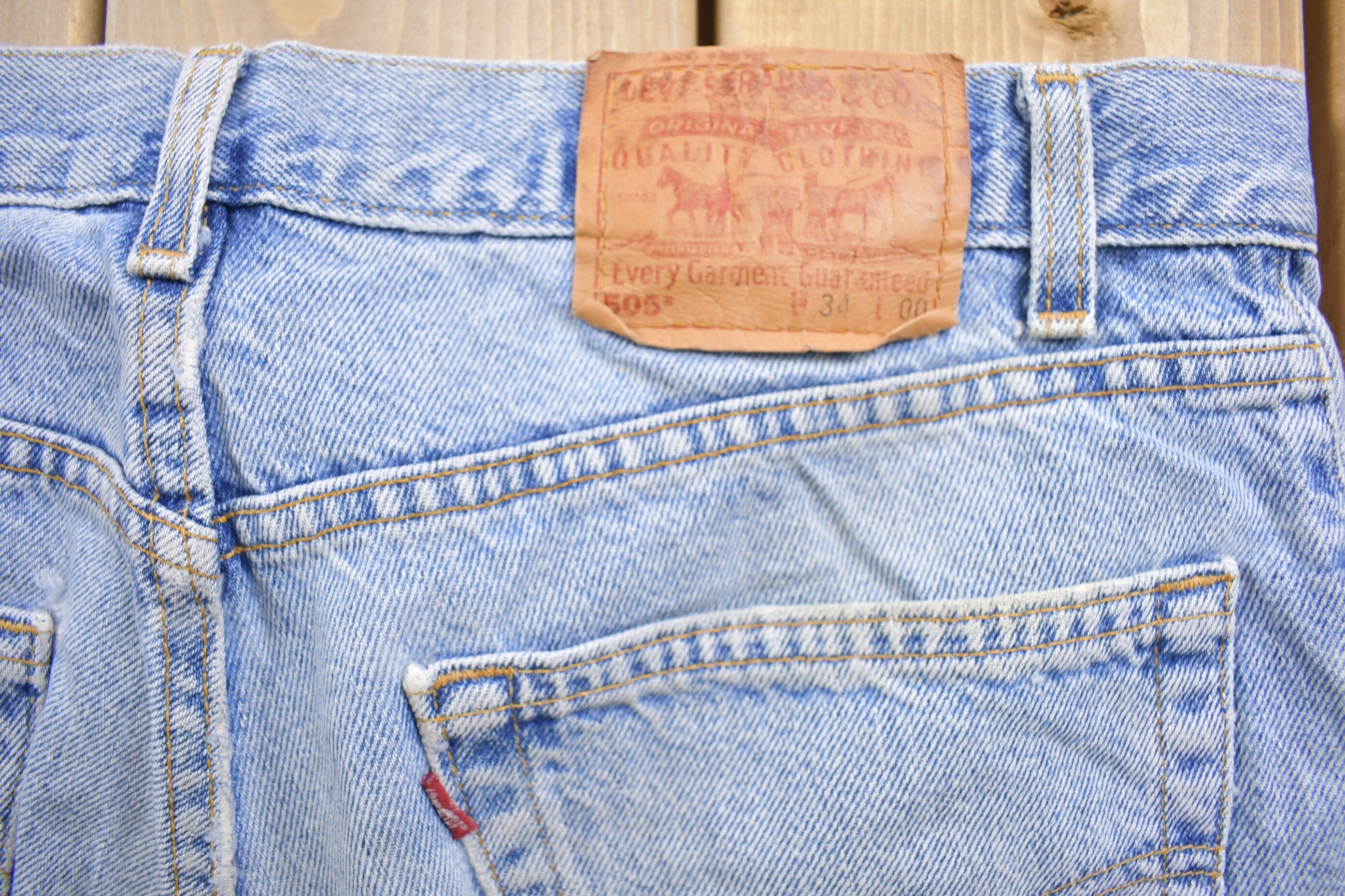 Vintage 1990s Levi's 505 Red Tab Jean Shorts Size 34