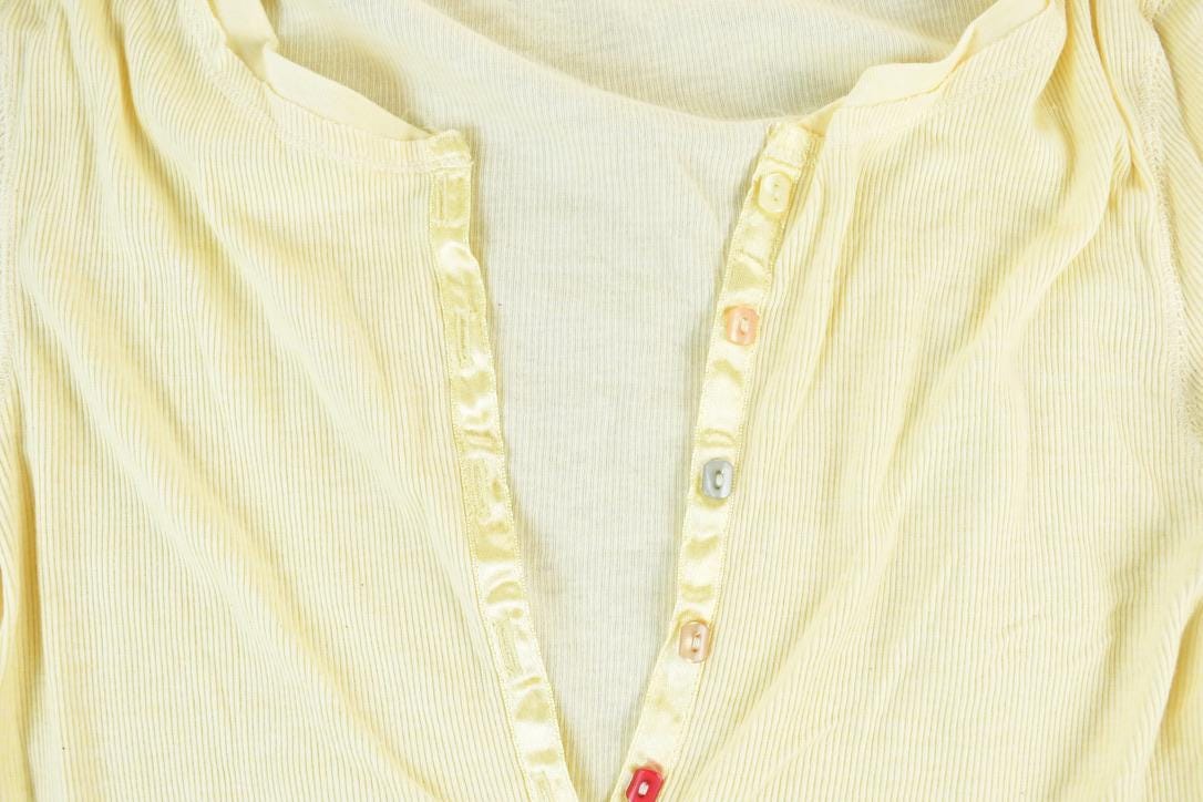 Women Vintage Vigoss Y2K Button Up T-Shirt / Vigoss Grunge Skull Print / Contrast Stitch / Internet Famous Clothing / Over Dyed