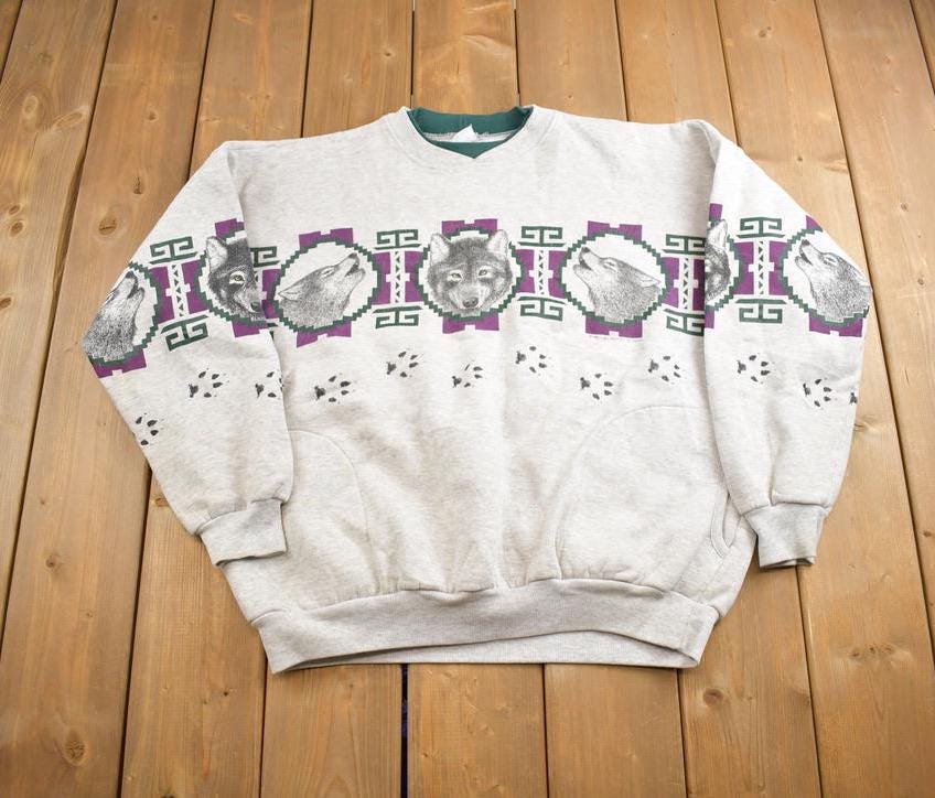 Vintage 1990s Majestic Wolf Outdoorsman Crewneck Sweatshirt Made In USA