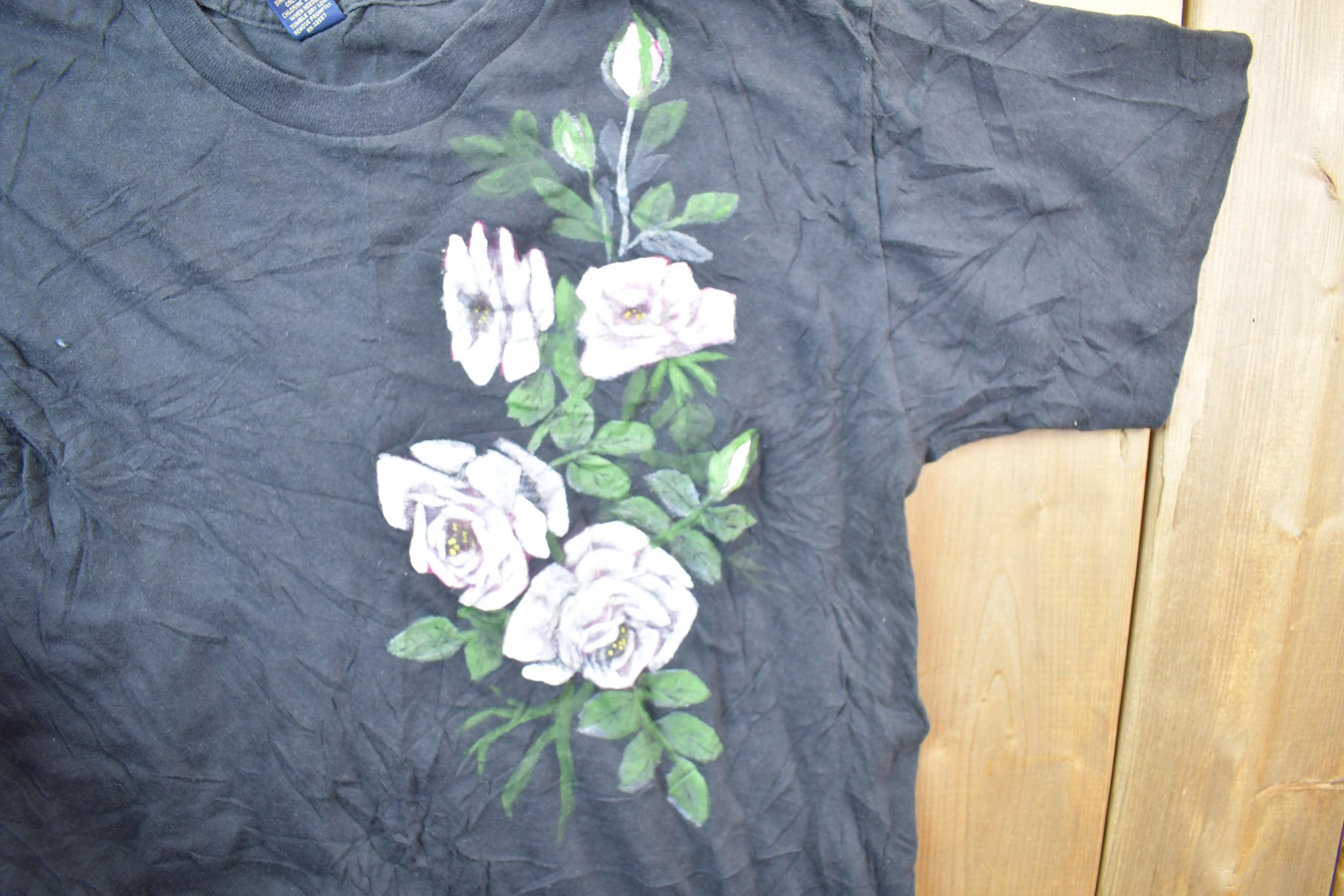 Vintage 1990s Floral Graphic T-Shirt