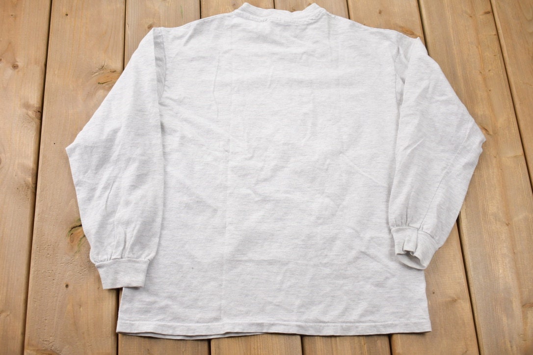 Vintage 1990s Animals Manitoba Hanes Beefy Longsleeve T-Shirt