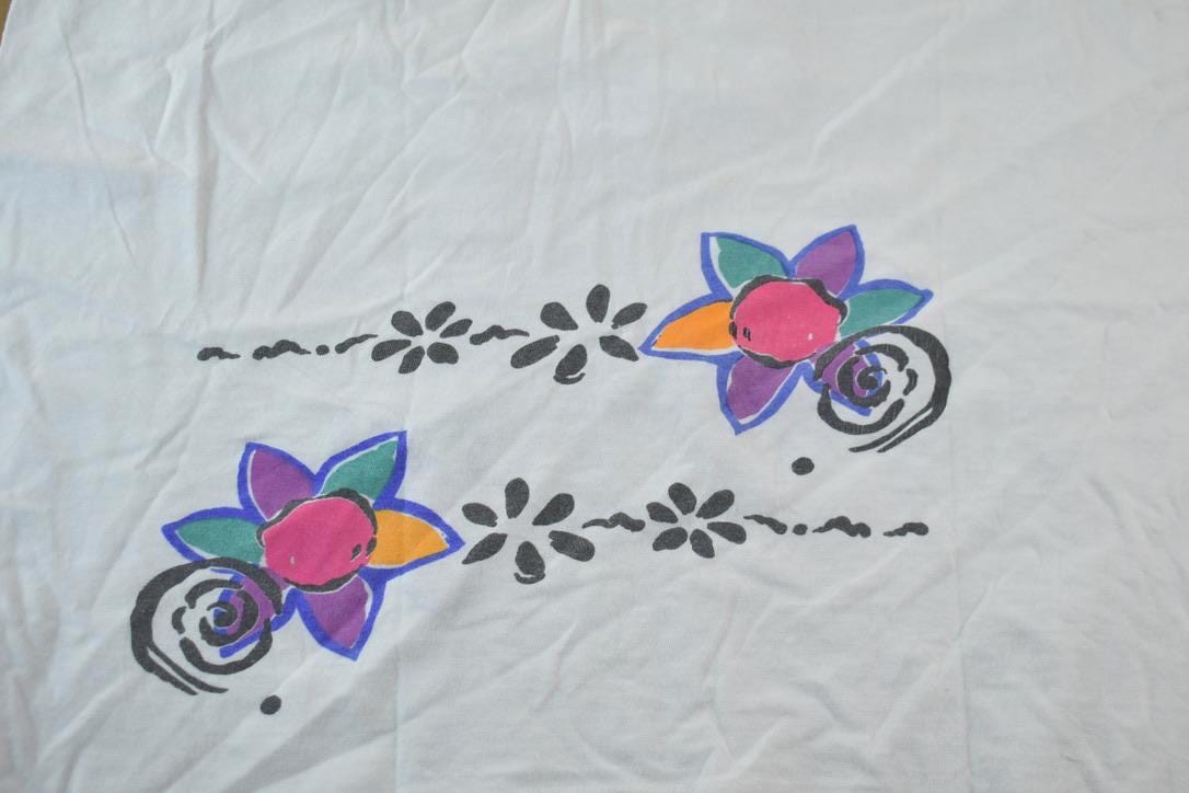 Vintage 1990s Avia Flower Graphic Tank top