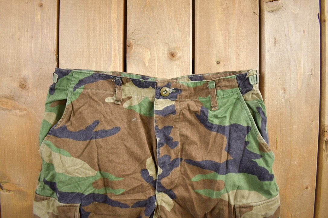 Vintage 1990s Army Camouflage Cargo Pants Size 31x29