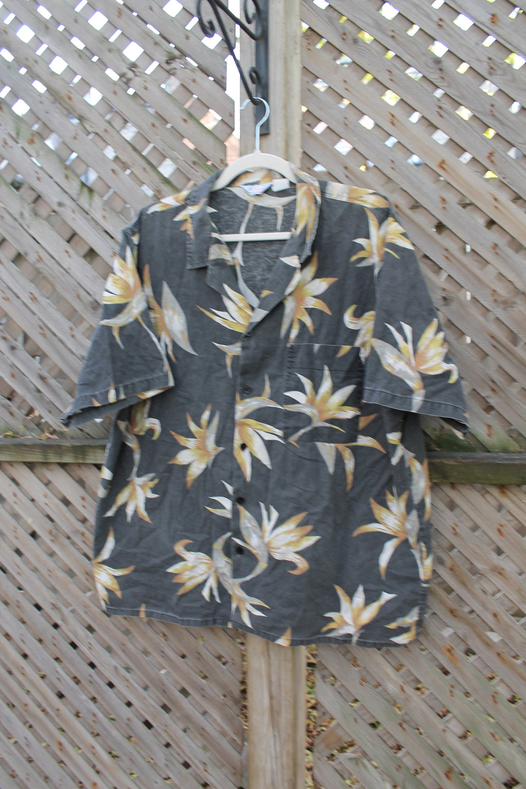 Vintage 1980s Islander All Over Print Floral Button Up Shirt