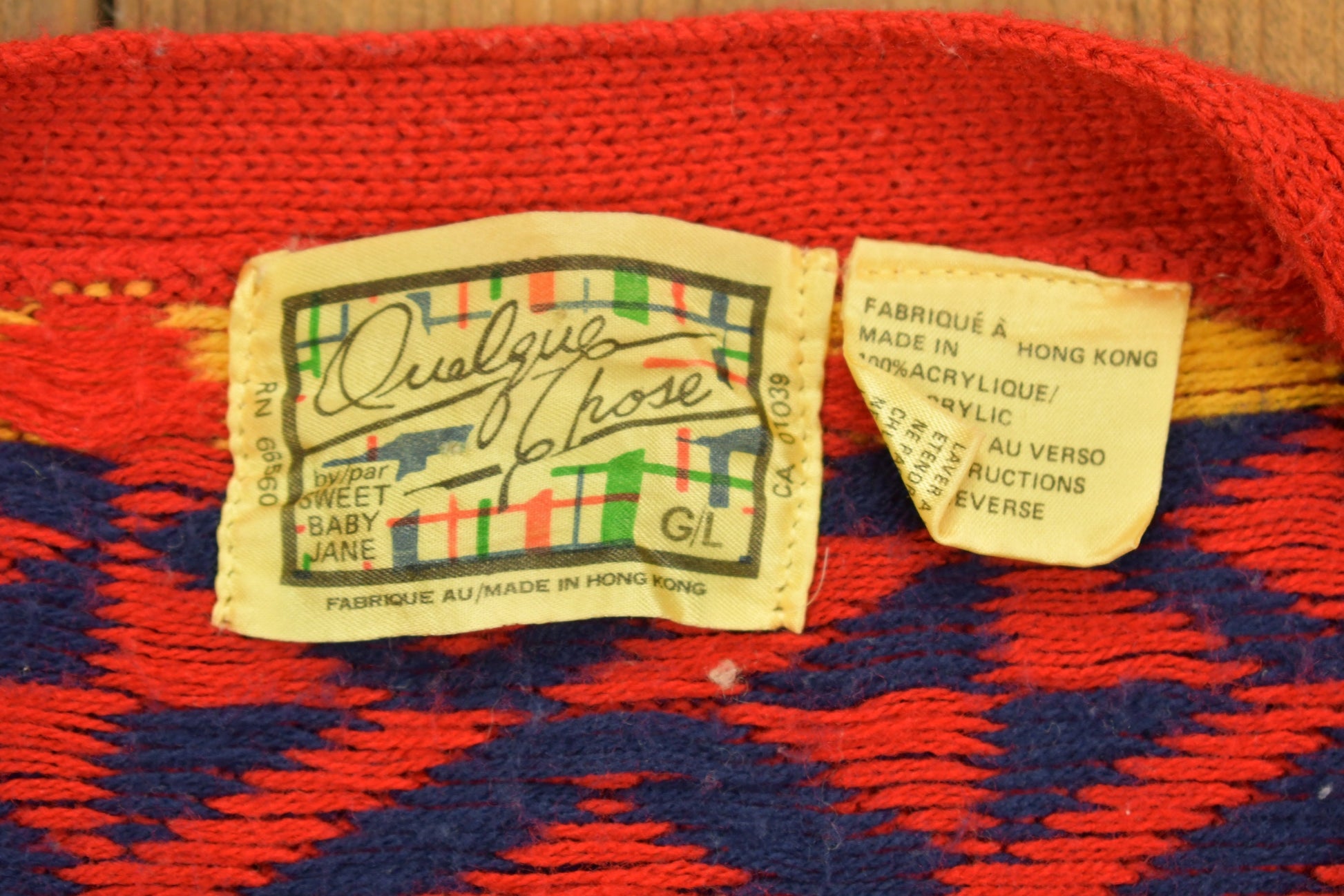 Vintage 1990s Abstract Vibrant Knitted Cardigan Button Up Sweater / Outdoors / Sport Sweater / V Neck / Classic / Button Up