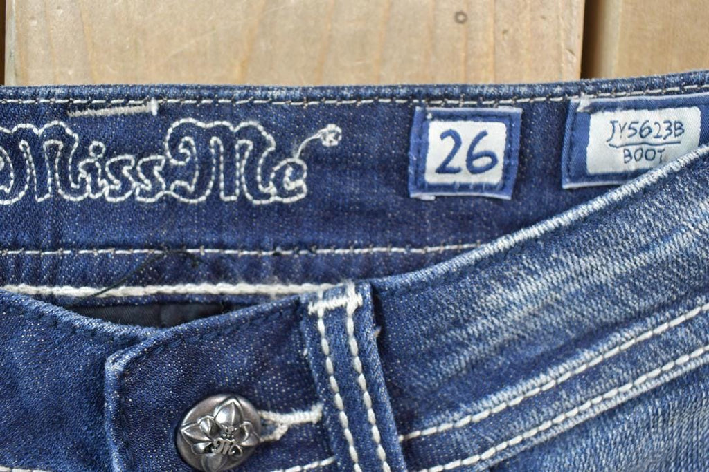Vintage Y2K Miss Me Bedazzled Low Rise Jeans Size 26x31
