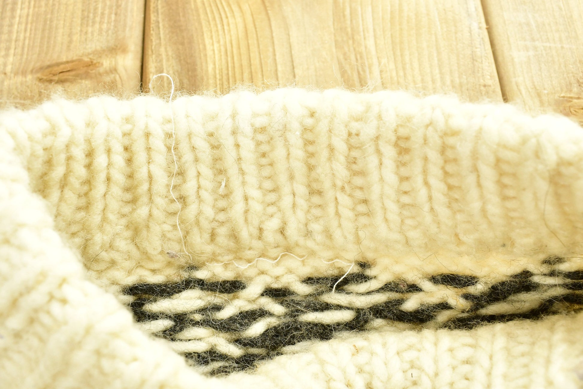 Vintage 1990's Abstract Knitted Sweater / Vintage 90s Crewneck / Pattern Sweater / Outdoor / Hand Knit / Pullover Sweatshirt