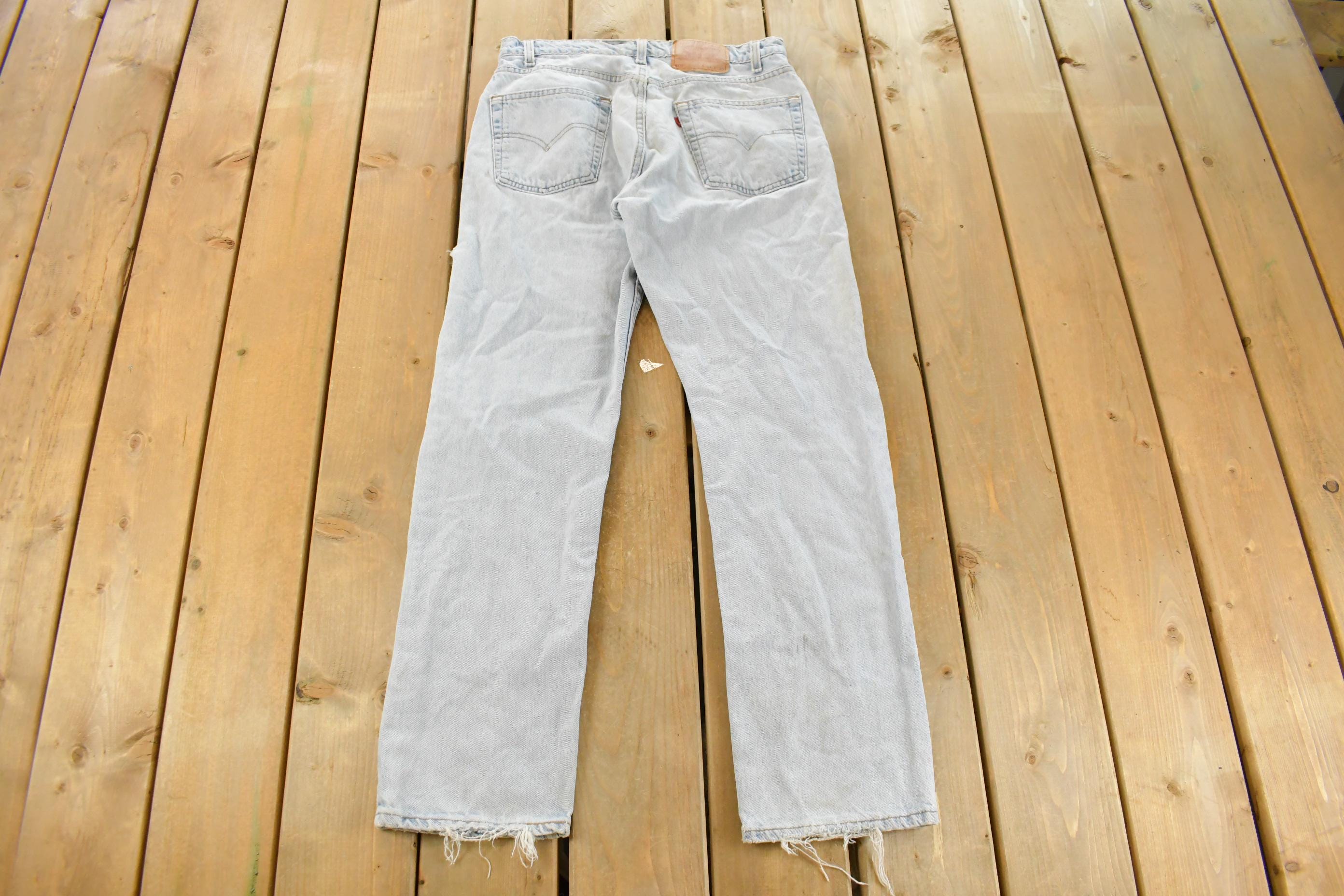 Vintage 1990s Levi's 505 Regular Straight Fit Distressed Denim Jeans Men's 32 x 31