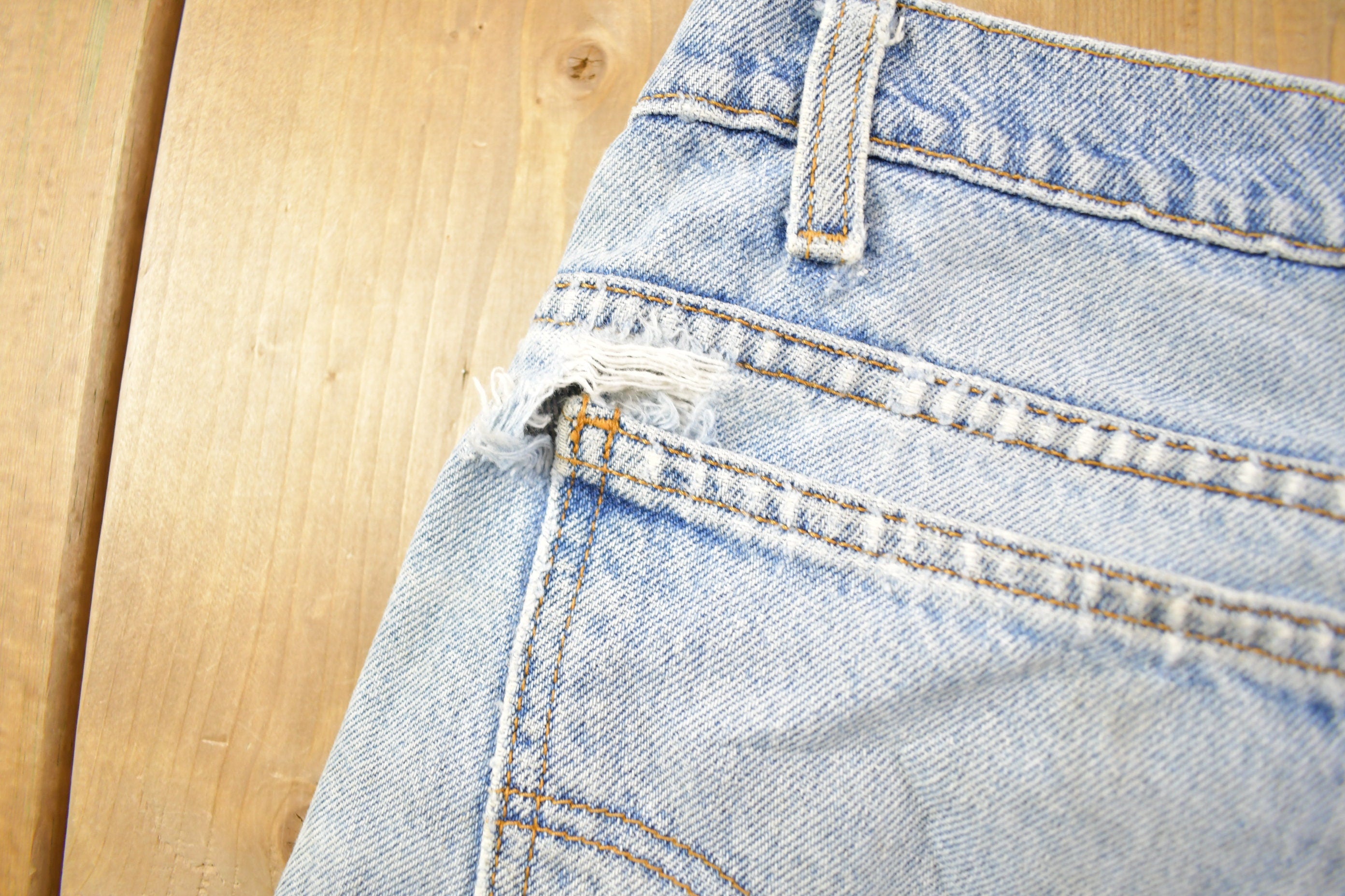 Vintage 1990s Levi's 505 Light Wash Jeans Size 36 x 32