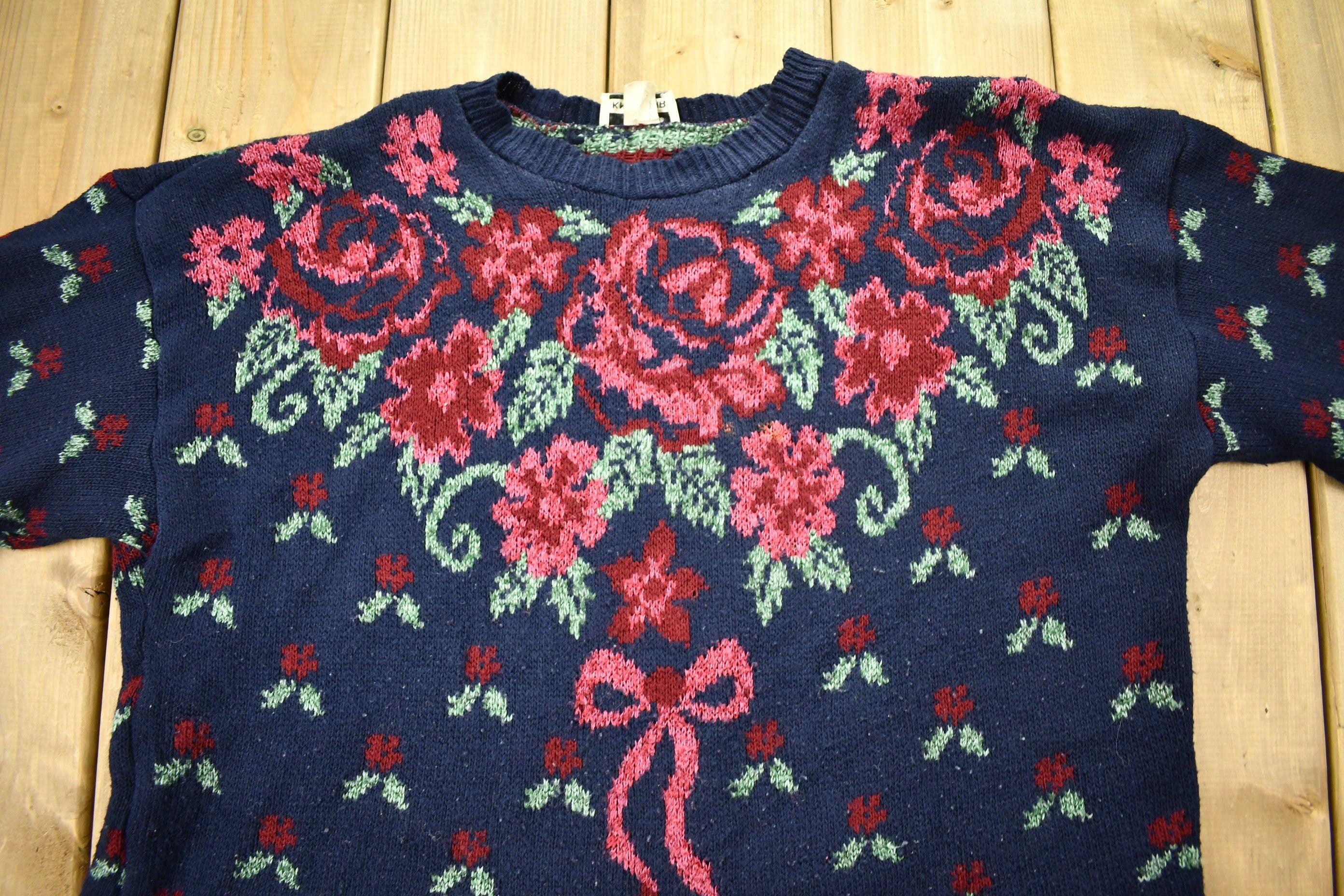 Vintage 1990s Knitted Floral Theme Crewneck Sweater