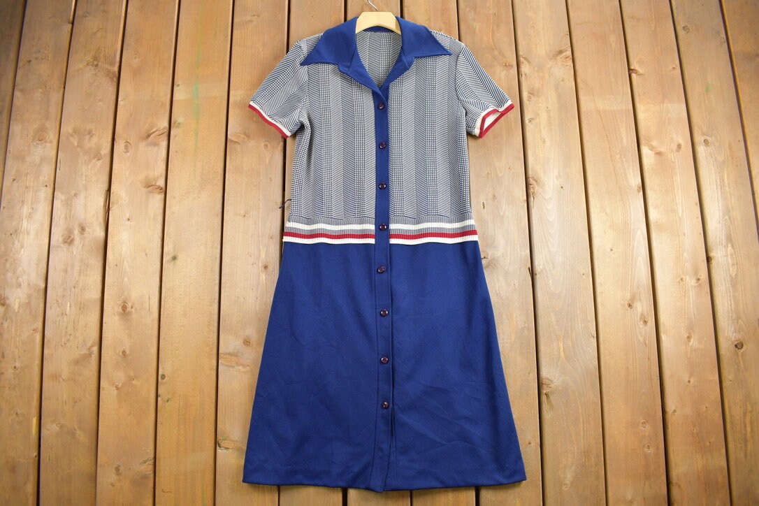 Vintage 1960s Short Sleeve Shirt Dress