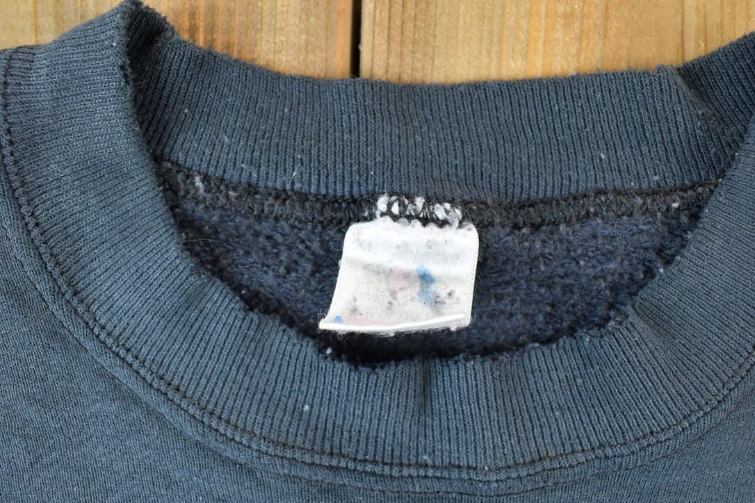 Vintage 1990s Aztec Wolf Outdoorsman Crewneck Sweatshirt