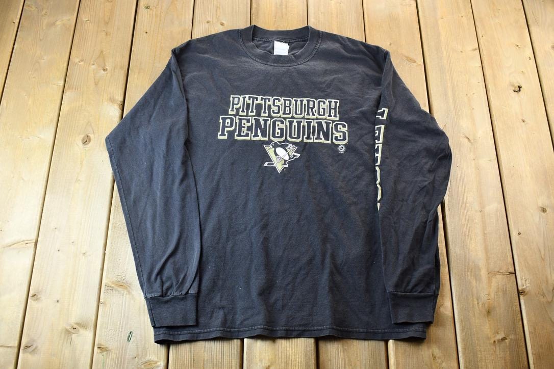 Vintage 1990s Pittsburgh Penguins NHL Hockey Long Sleeve Graphic T-Shirt