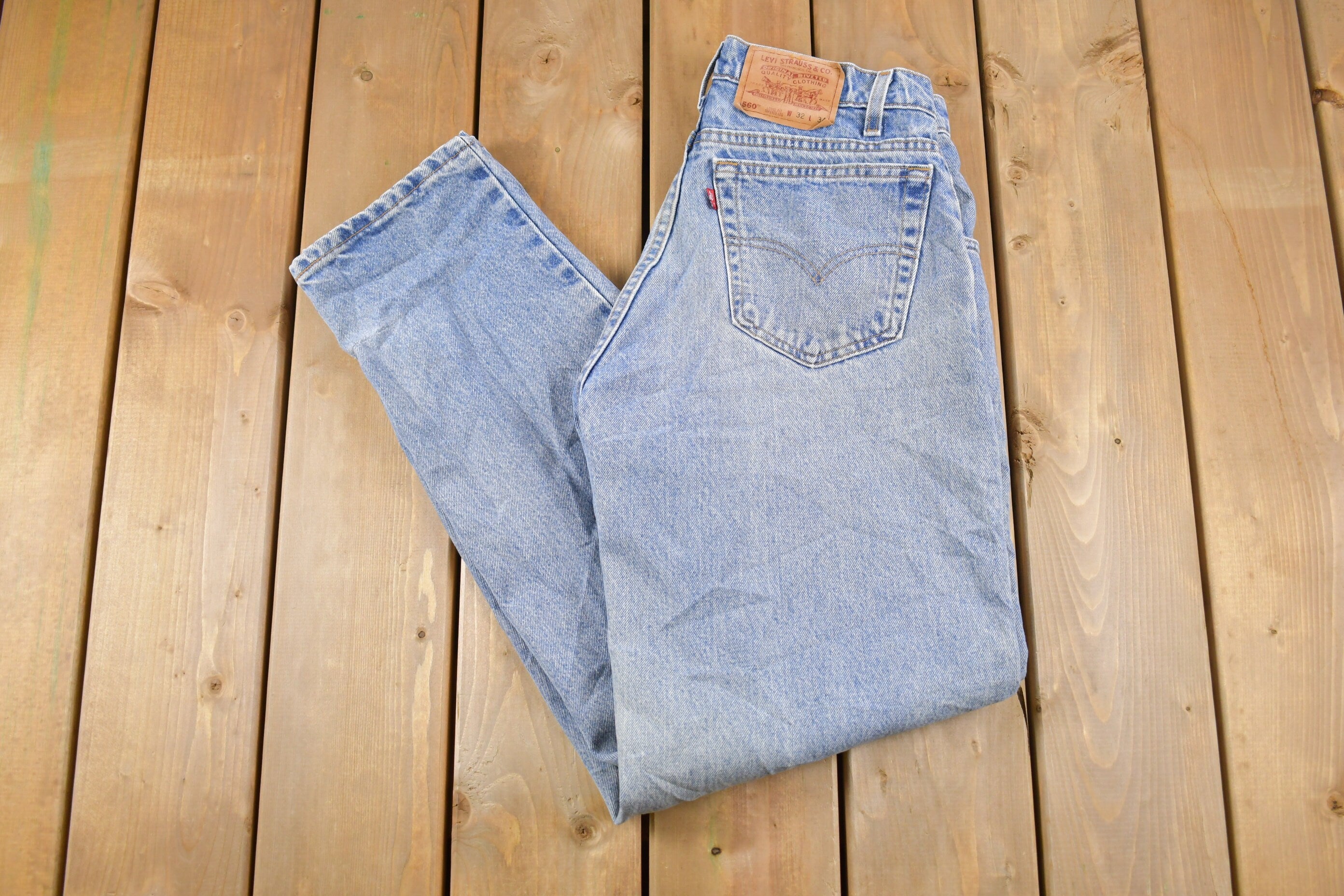 Vintage 1990s Levi's 550 Red Tab Denim Jeans Size 28 x 33