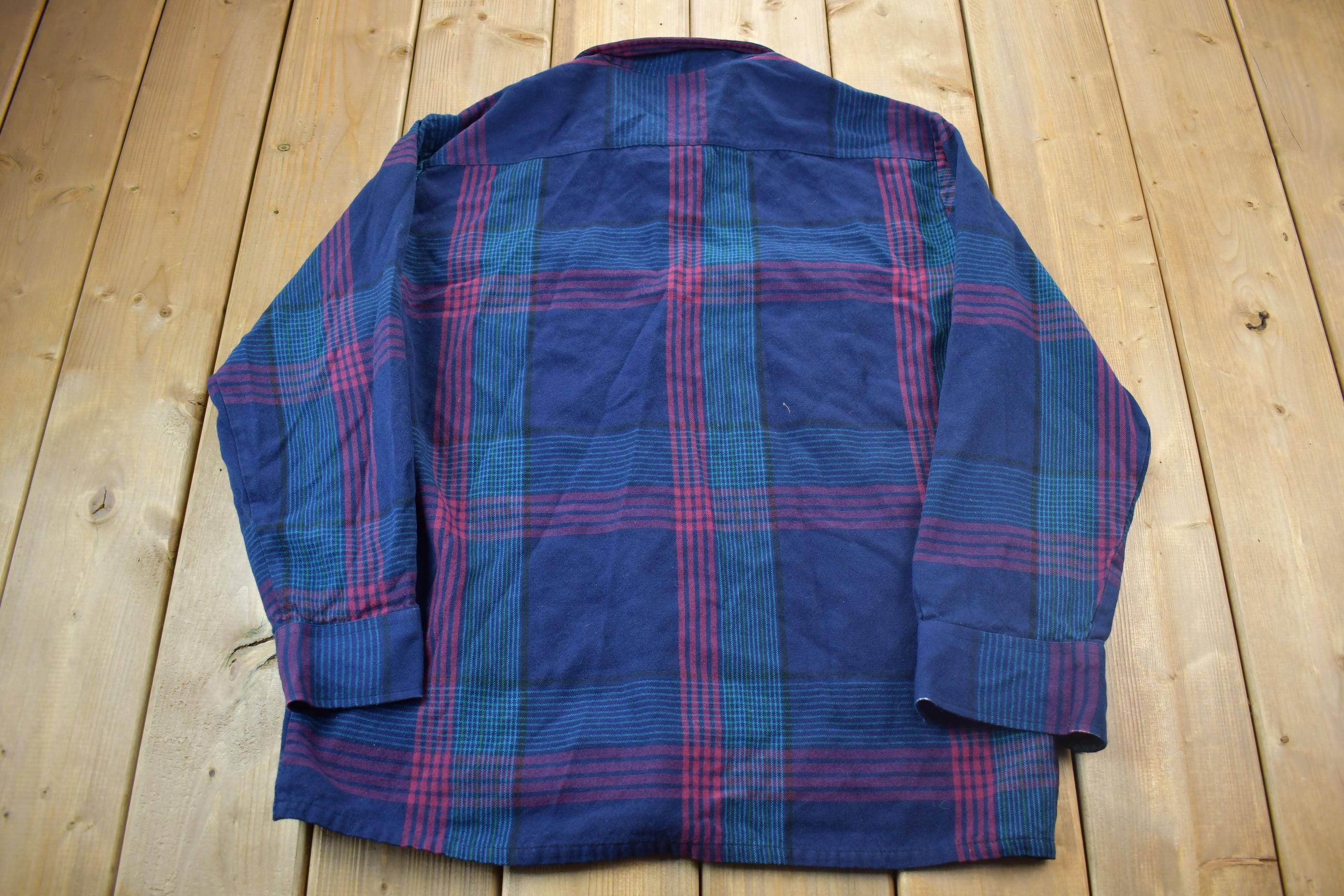 Vintage 1990s BackPackers Souvenir Plaid T-Shirt