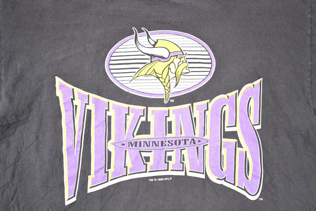 Vintage 1996 Logo 7 Minnesota Vikings NFL T-Shirt Men's XL