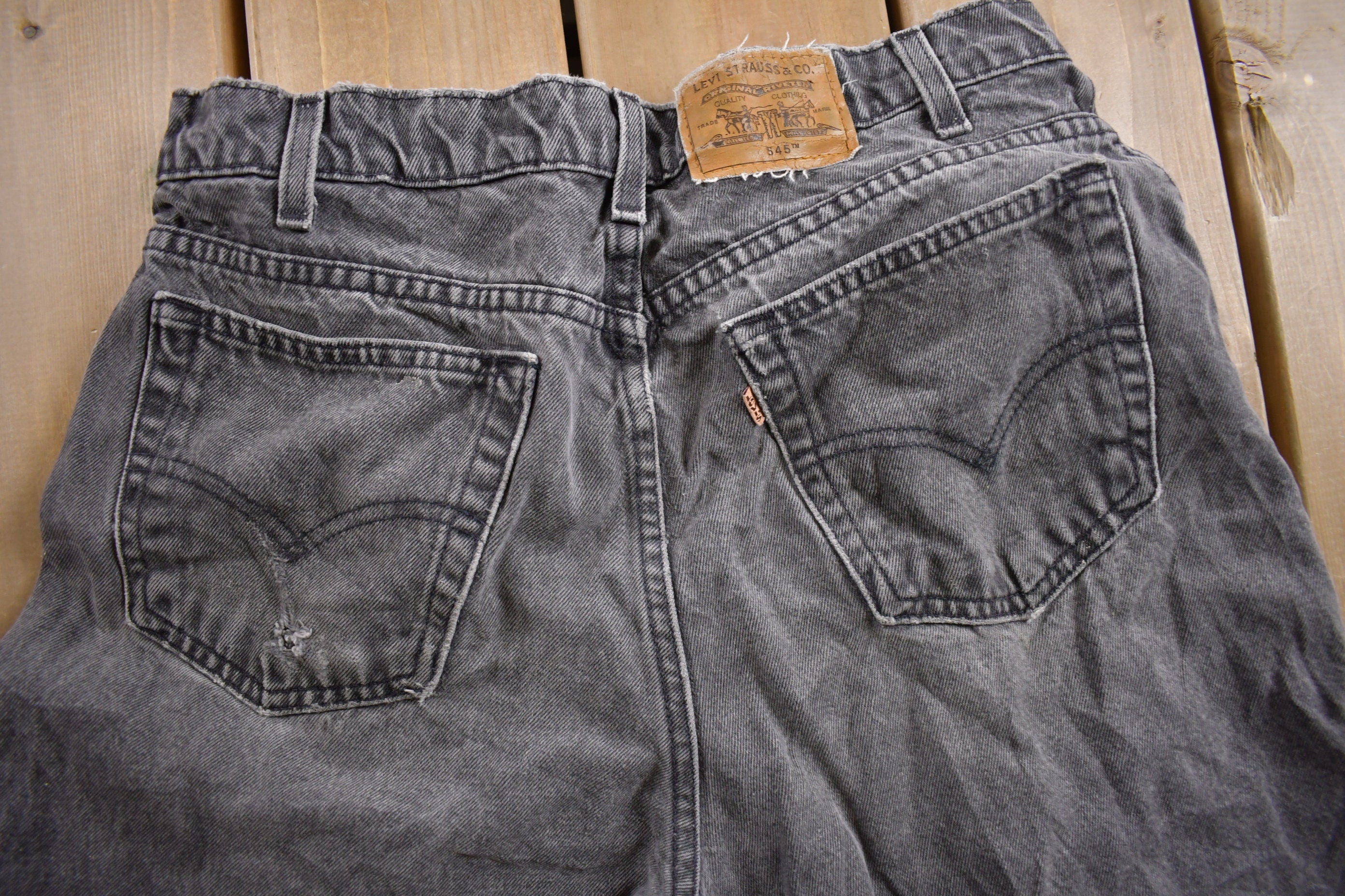 Vintage 1990s Levi's 545 Orange Tab Loose Fit Jeans Size 32 x 30