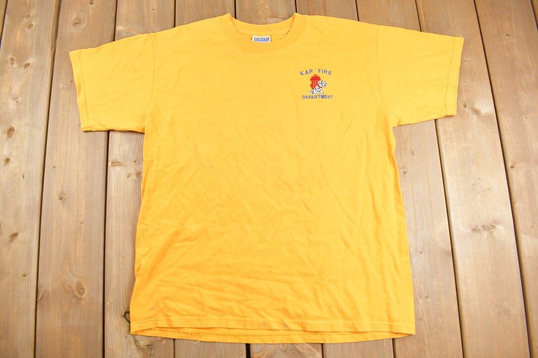 Vintage 1990s Kap Fire Department Dalmatian Graphic T-Shirt