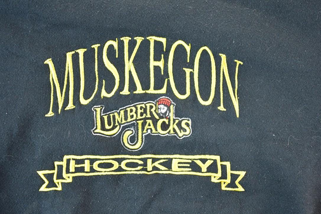 Vintage 1990s Logo 7 Muskegon Lumberjacks Hockey Crewneck Sweatshirt Mens L