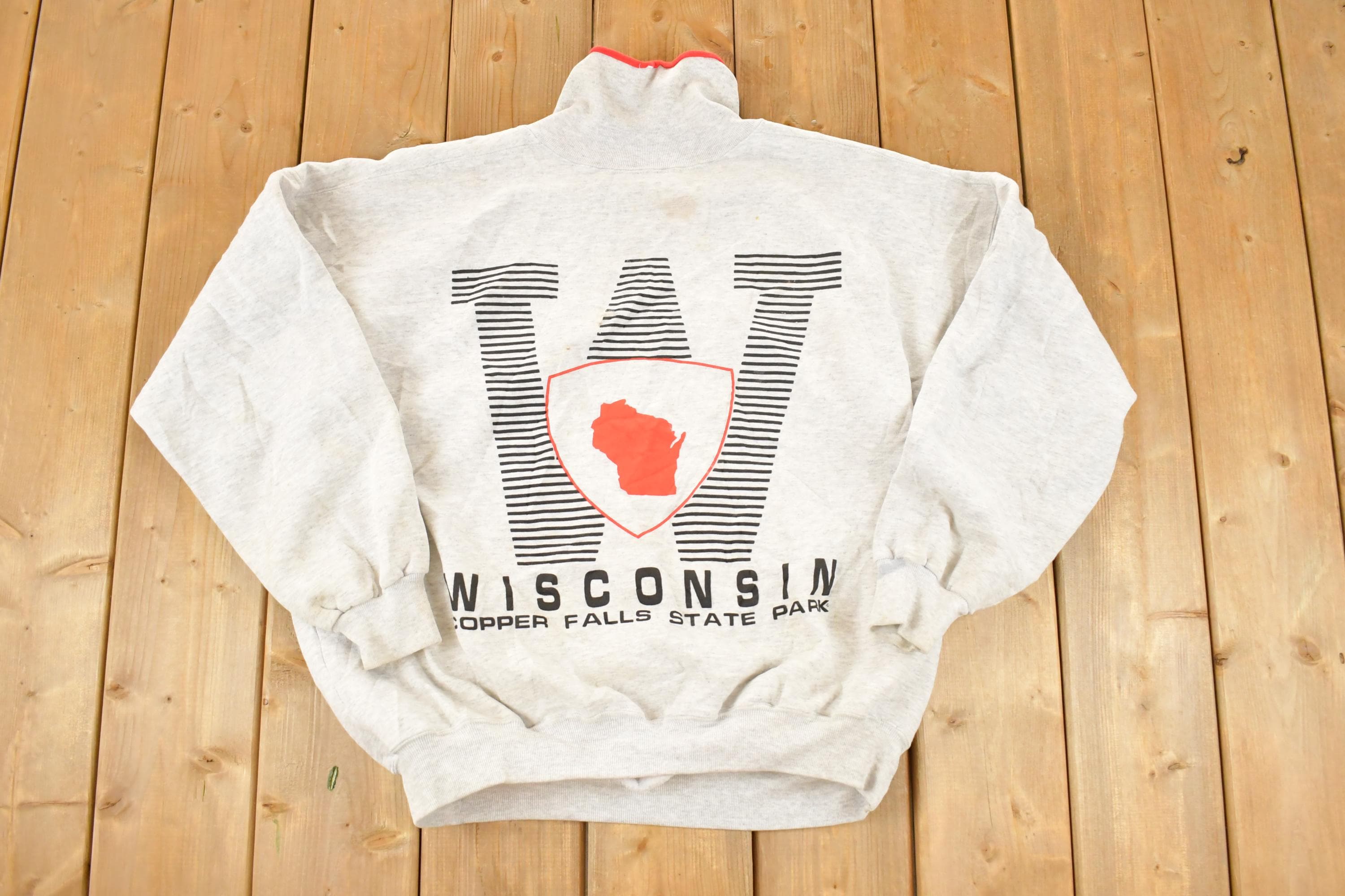 Vintage 1990s Wisconsin Souvenir Destination Turtleneck Sweatshirt Men's M