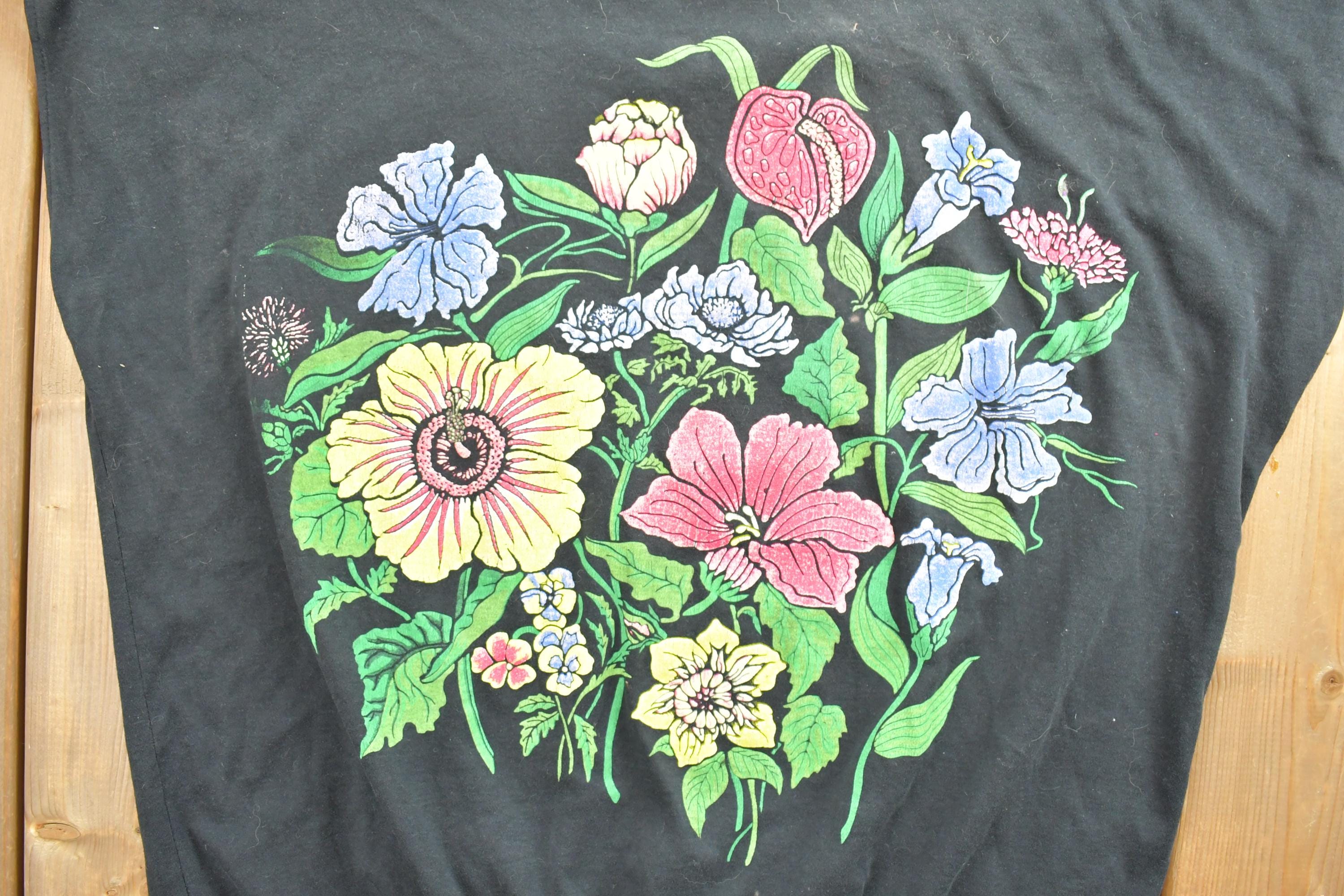 Vintage 1990s Variety Floral Design Graphic T-Shirt
