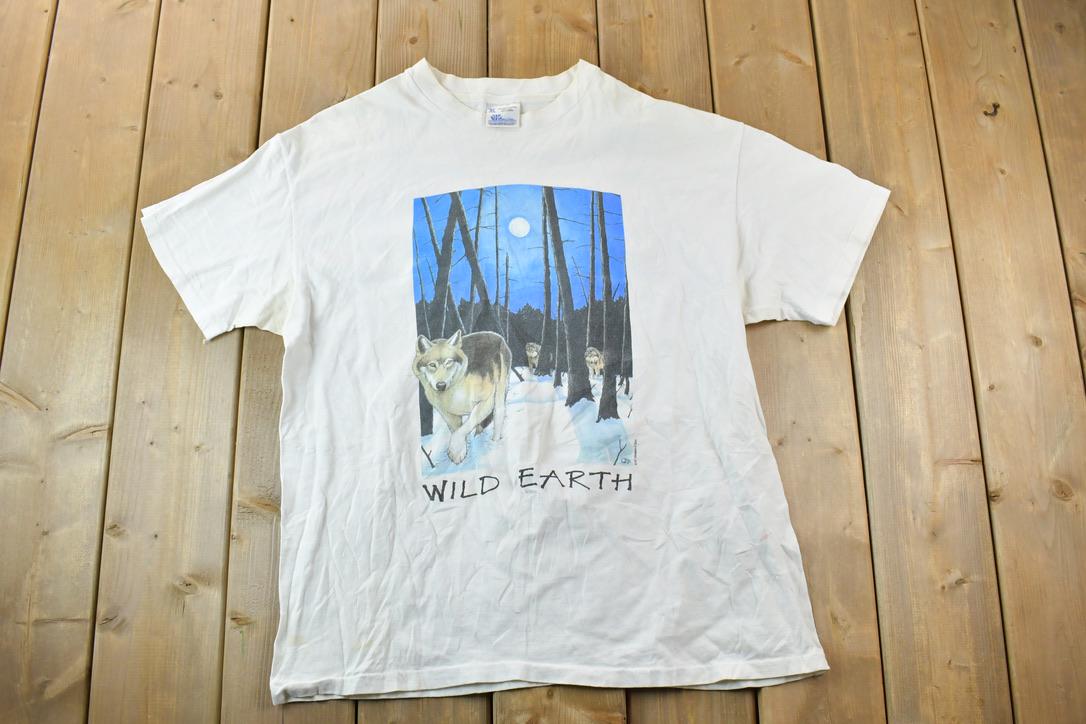 Vintage 1990s Wild Earth Forest Wolves Graphic T-Shirt