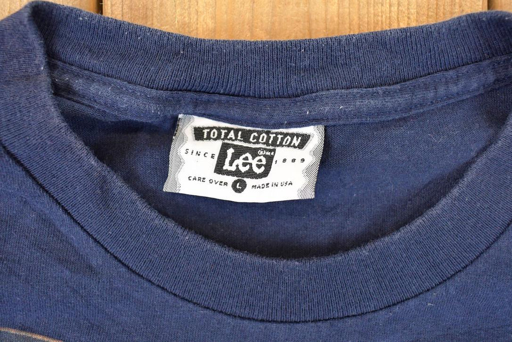 Vintage 1990s Nantucket Souvenir Flag Travel T-Shirt Men's M