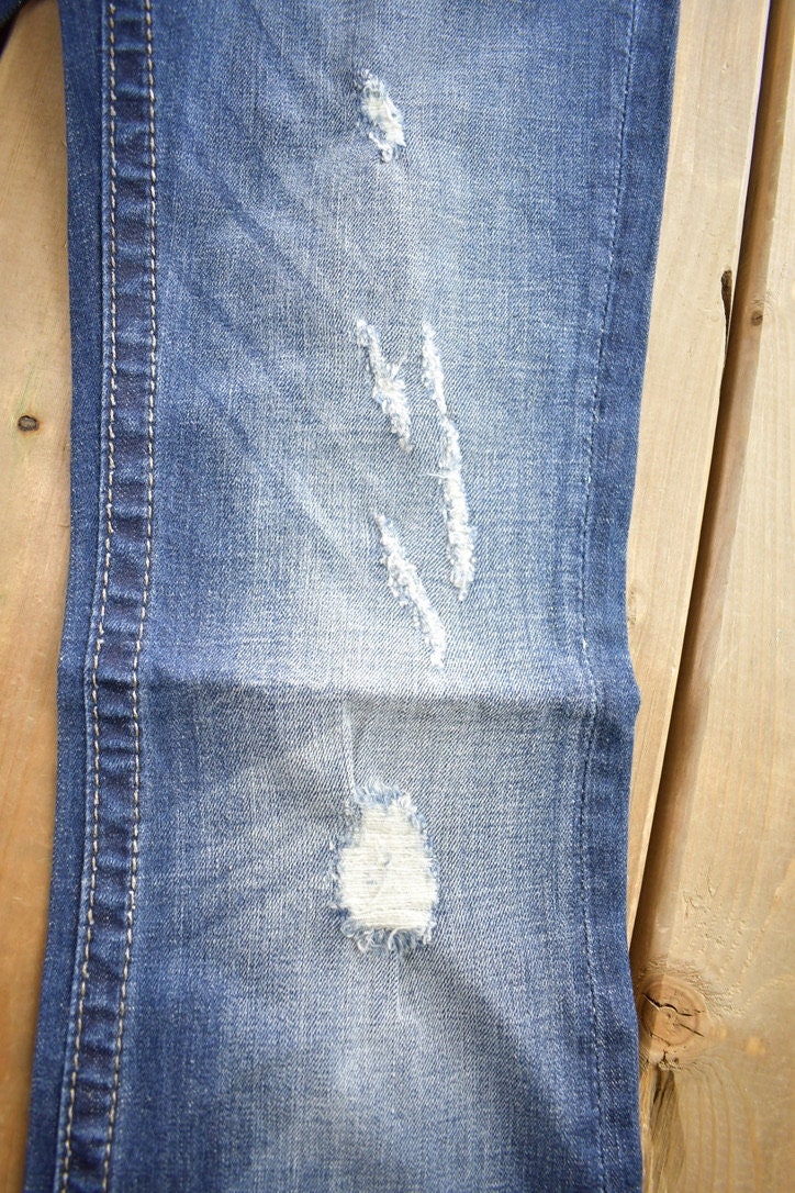 Vintage Y2K Miss Me Thrashed Bedazzled Cowgirl Western Boot Cut Low Rise Jeans Size 26x33