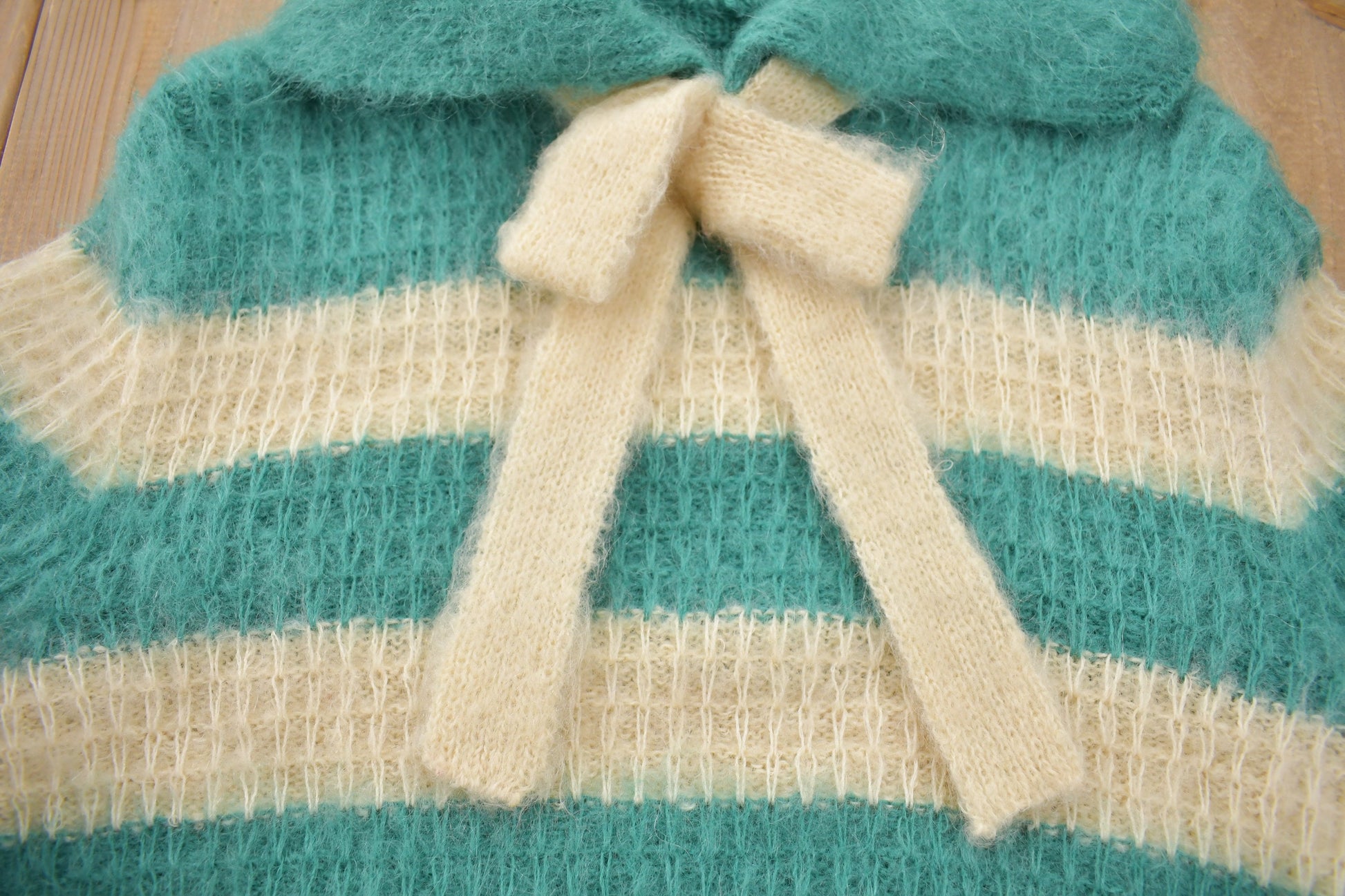 Vintage 1970s Wool Knit Bow Tie Green Beige Stripe Sweater