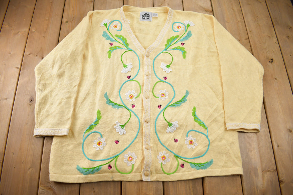 Vintage 1990s Cute Floral Theme Knit Cardigan