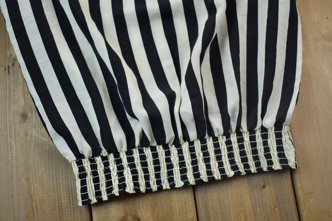 Vintage 1990s Black & White Patterned Striped Shirt / Vintage T Shirt / Streetwear / Single Stitch