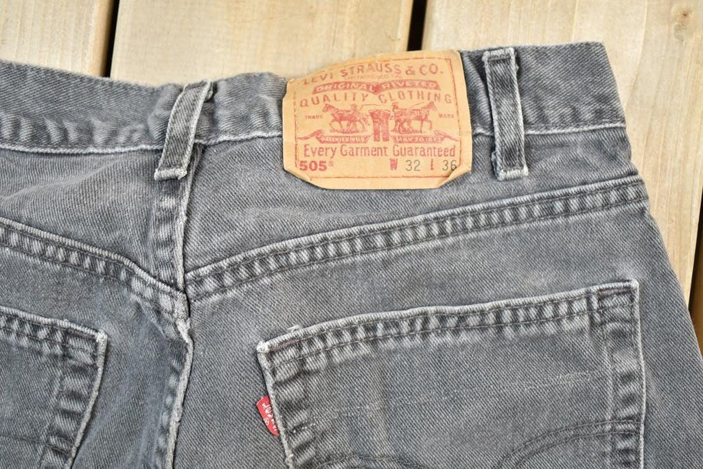 Vintage 1990s Levi Strauss Red Tab 505 Black Wash Denim Jeans Size 32 x 36