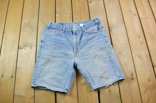 Vintage 1990s Levi's 505 Red Tab Jean Shorts Size 36 / 90s Shorts / Streetwear Fashion / Bottoms / Light Wash / Vintage Jeans/ Jorts