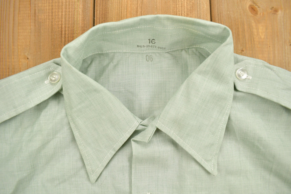 Vintage 1981 Green Button Up Short Sleeve Shirt