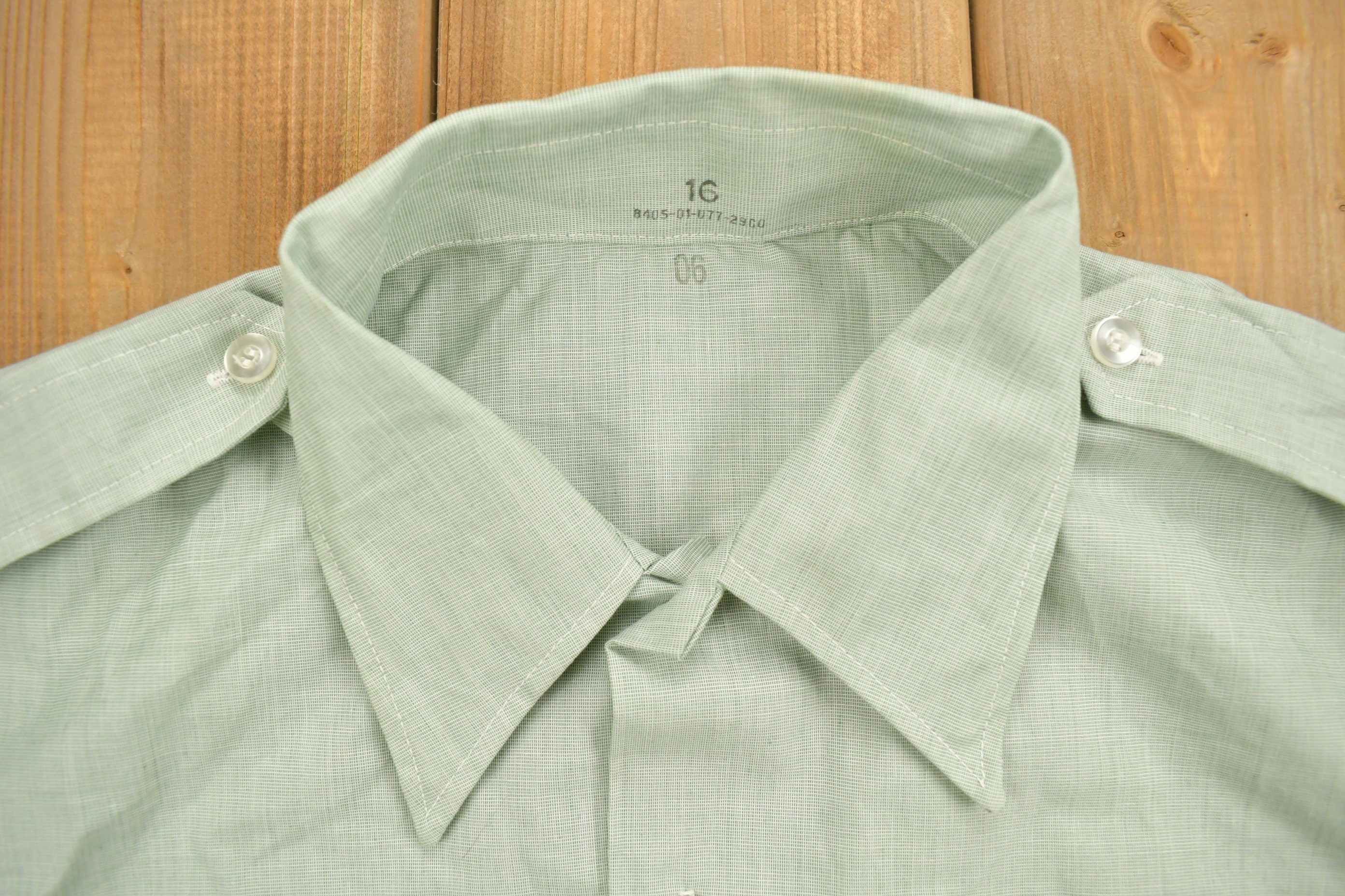 Vintage 1981 Green Button Up Short Sleeve Shirt