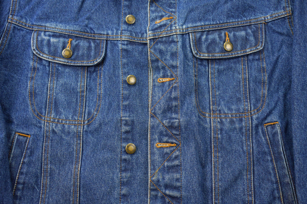 Vintage 1990s Wrangler Rugged Wear Denim Jean Jacket