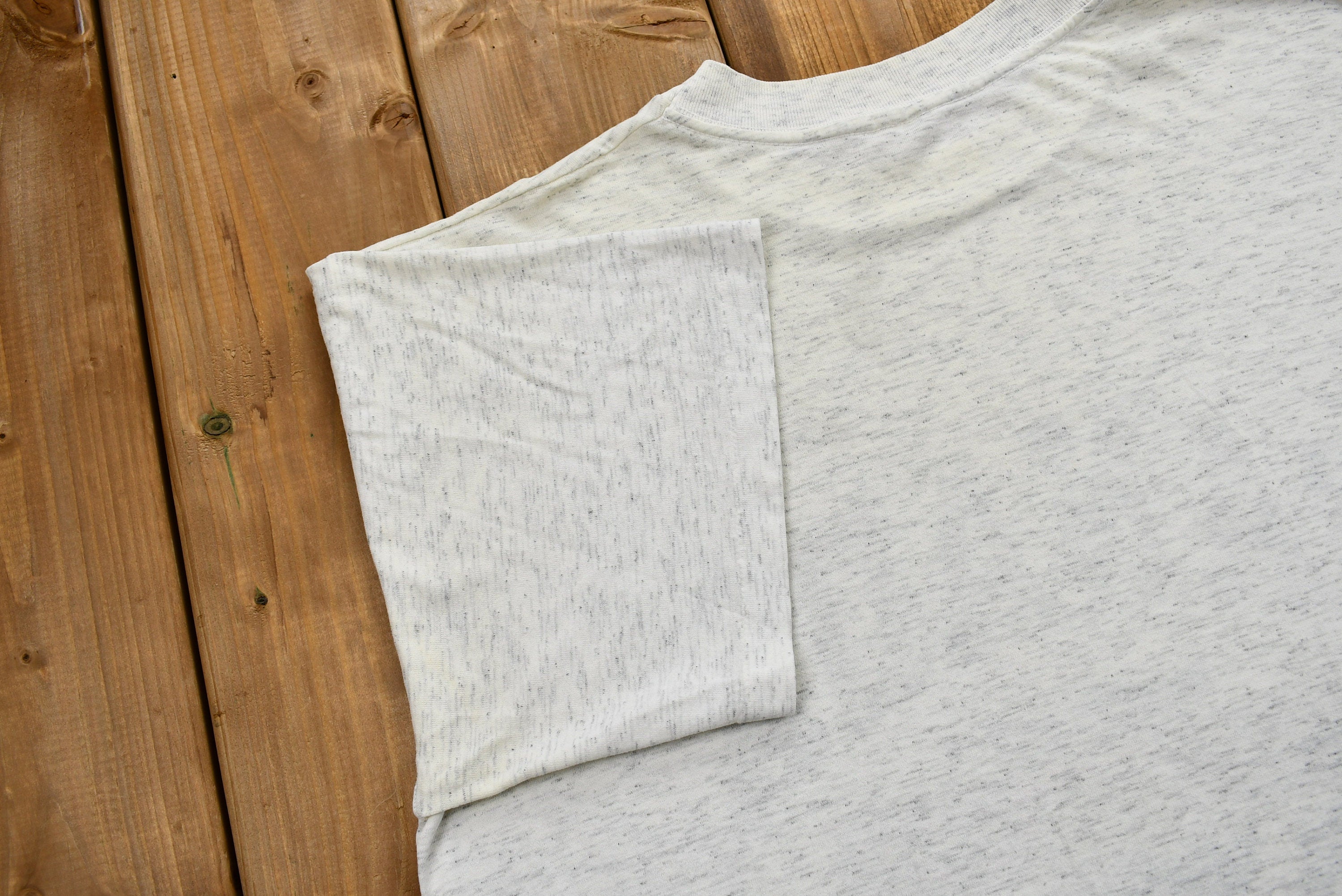 Vintage 1990s Canada Strong and Free Graphic T-Shirt
