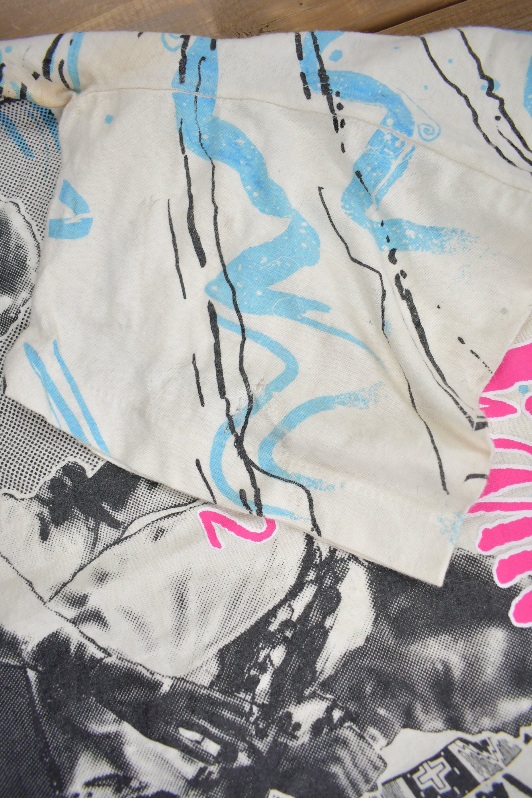 Vintage 1990s Neil Diamond All Over Print T-shirt / Band Tee / Single Stitch / Made in France / 90s T-shirt / Music Promo / Premium Vintage
